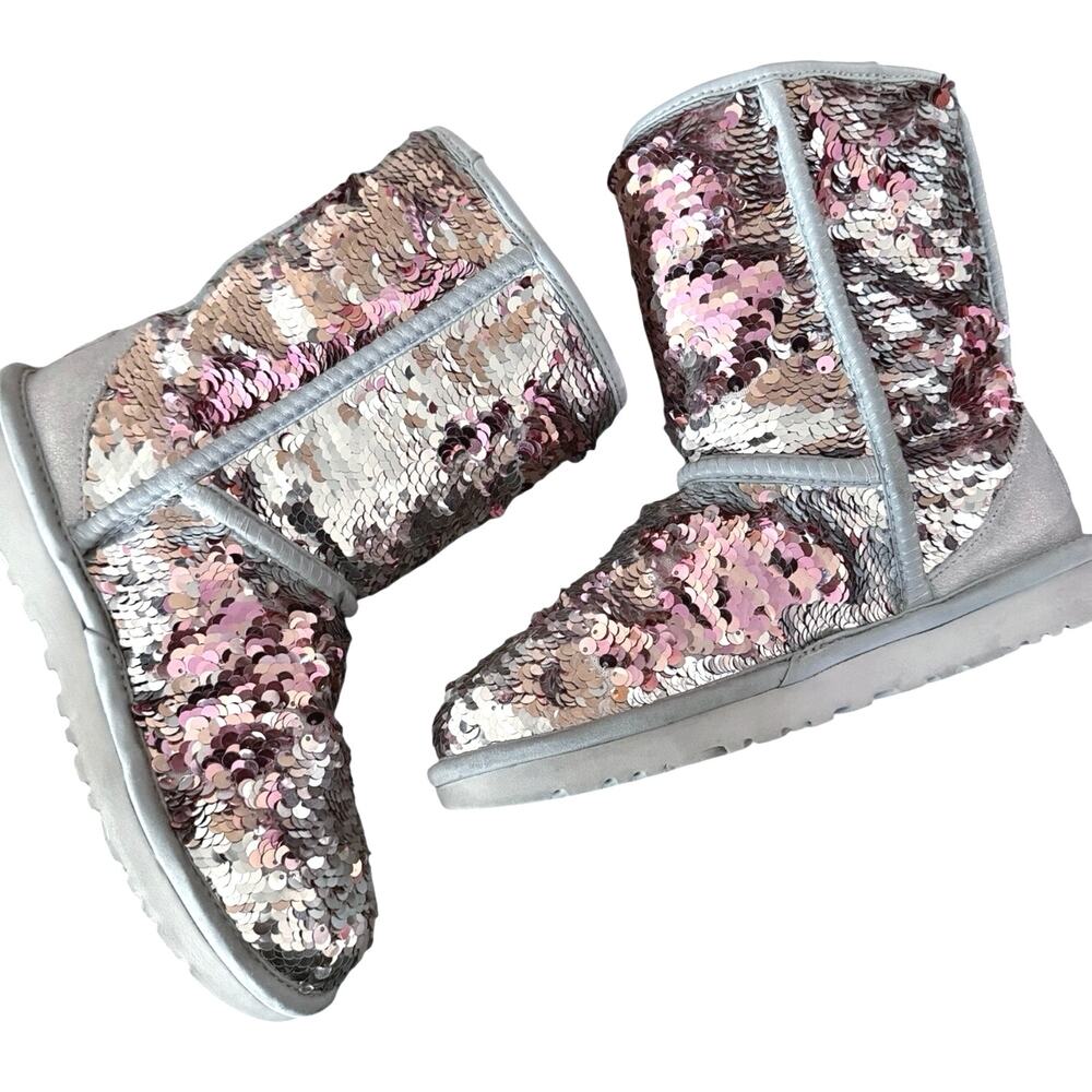 UGG flip sequin Classic Short boots Reversible Silver Pink sparkle Bling size 5